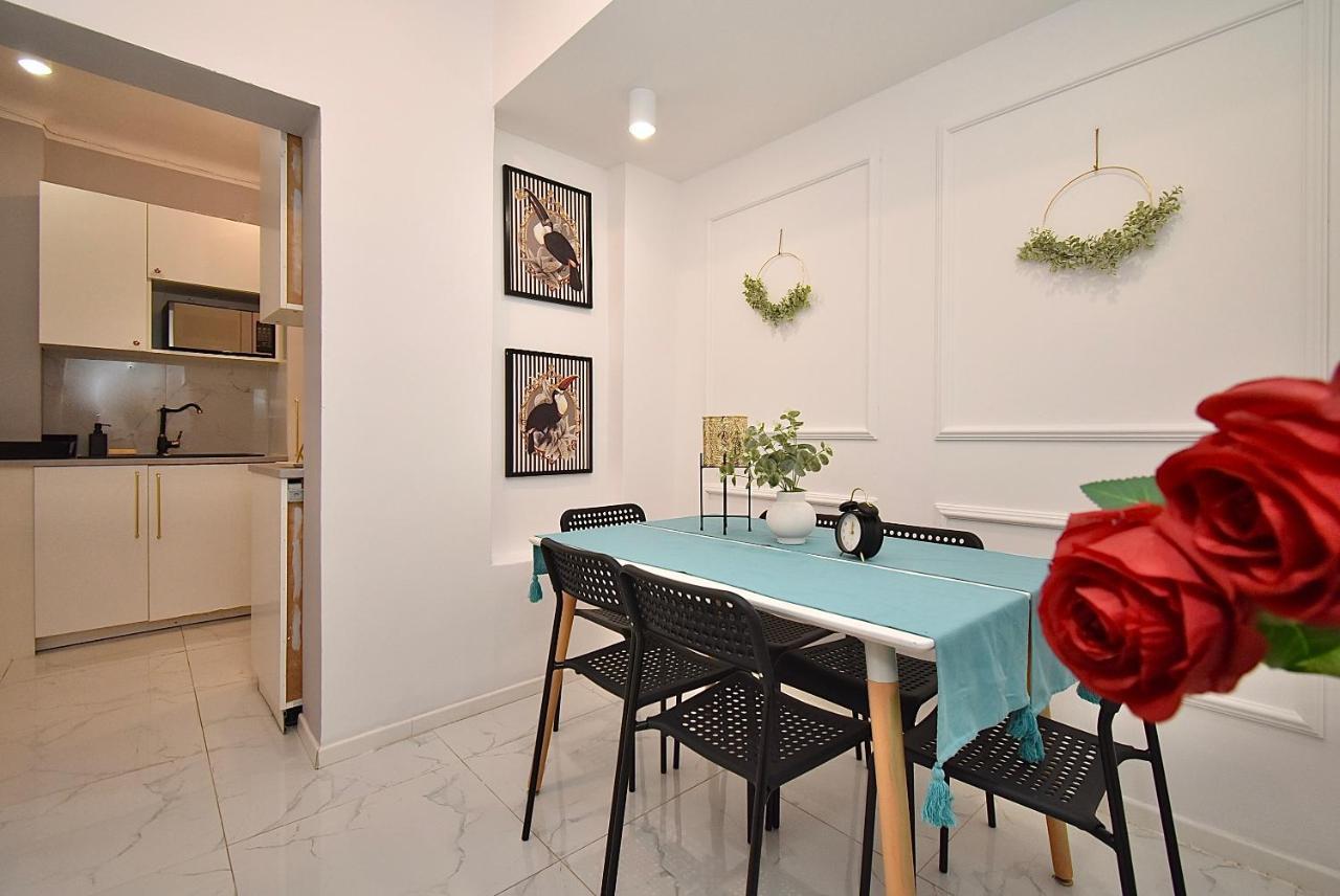 Rental Apartments Aleja Niepodleglosci Varşovia Exterior foto